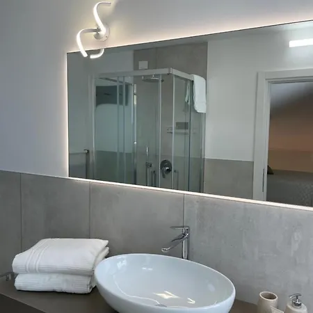Queen Luxury Sanificato Ozono Apartment *