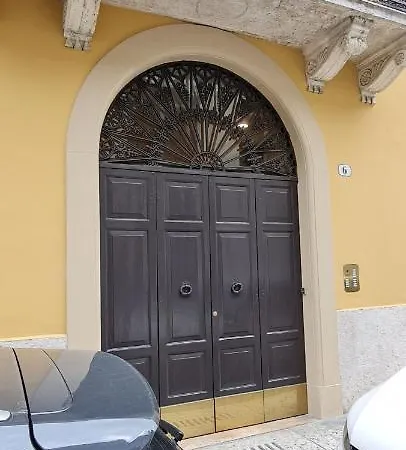 Queen Luxury Sanificato Ozono Apartment